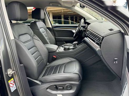 Volkswagen Touareg 2021 - фото 22