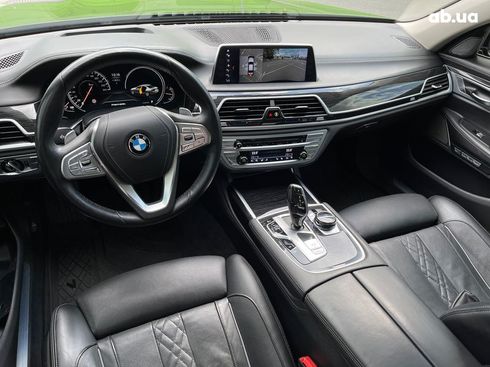 BMW 7 серия 2017 - фото 13