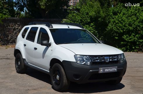 Dacia Duster 2016 белый - фото 3