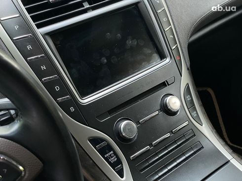 Lincoln MKX 2018 коричневый - фото 23