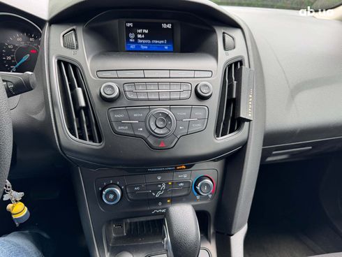 Ford Focus 2018 оранжевый - фото 14
