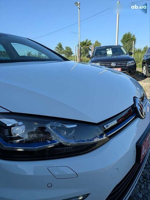Volkswagen e-Golf 2018 - фото 10