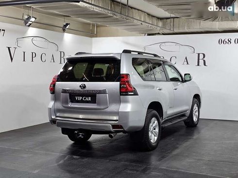 Toyota Land Cruiser Prado 2020 - фото 9