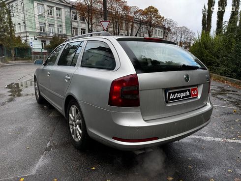 Skoda Octavia 2006 серый - фото 10