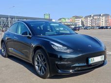 Продаж вживаних Tesla Model 3 2019 року - купити на Автобазарі