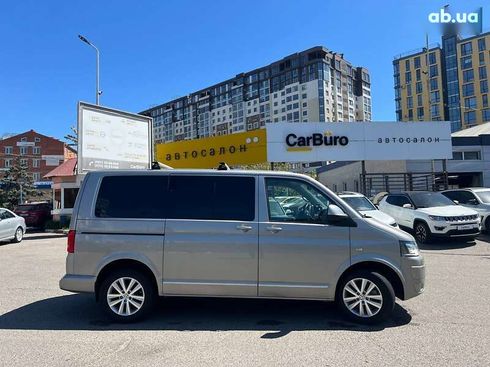 Volkswagen Multivan 2015 - фото 9