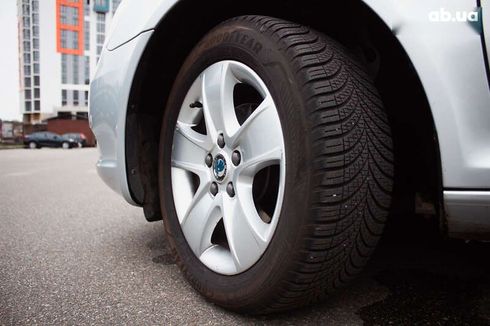 Skoda Octavia 2011 - фото 27