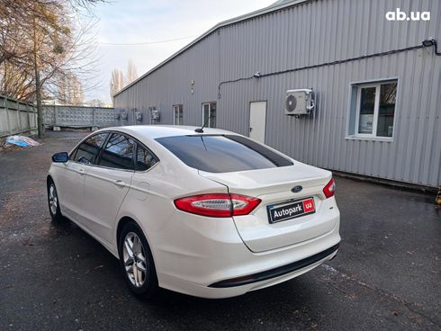 Ford Fusion 2014 белый - фото 7