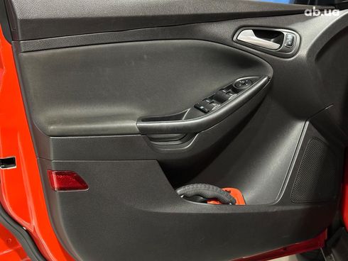Ford Focus 2015 красный - фото 9