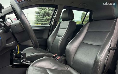Opel Astra 2010 - фото 9