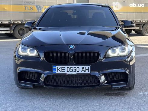 BMW 5 серия 2016 - фото 9