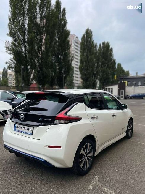 Nissan Leaf 2018 - фото 11