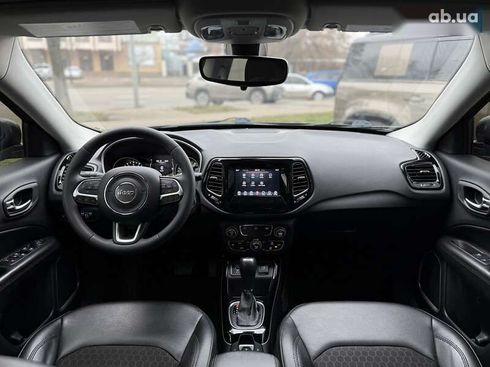 Jeep Compass 2020 - фото 9