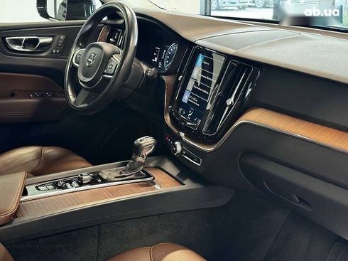 Volvo XC60 2017 - фото 29