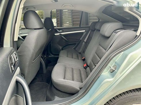 Skoda Octavia 2012 - фото 25