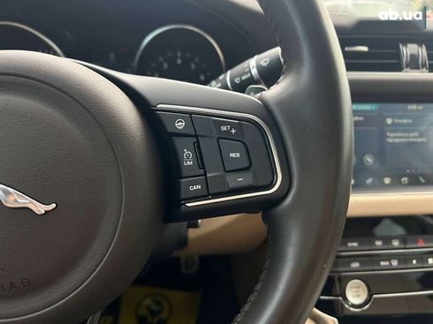 Jaguar XF 2018 - фото 11