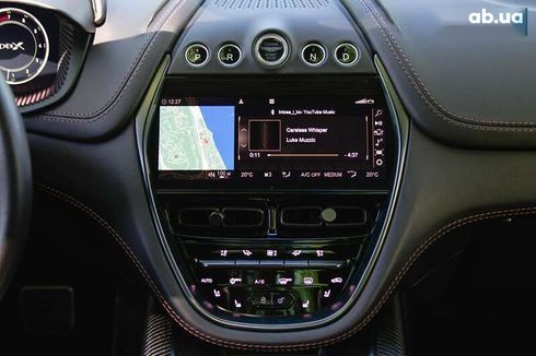 Aston Martin DBX 2021 - фото 16