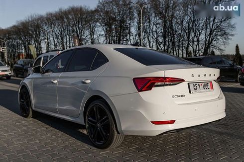 Skoda Octavia 2021 - фото 12