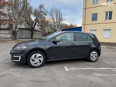 Volkswagen e-Golf 2020 серый - фото 7