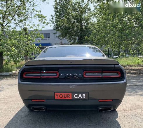 Dodge Challenger 2020 - фото 23