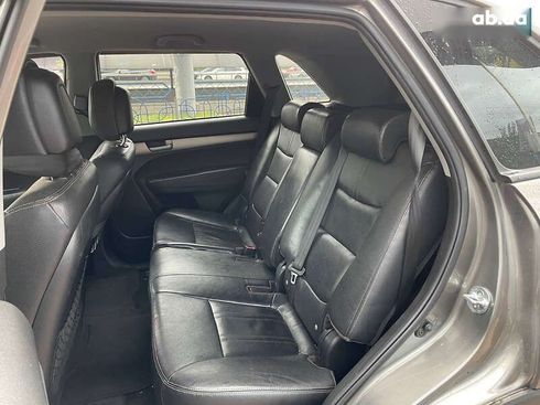 Kia Sorento 2012 - фото 17