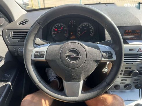 Opel Astra 2012 - фото 19