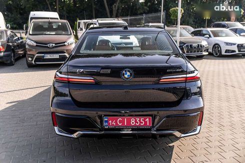 BMW i7 2024 - фото 17