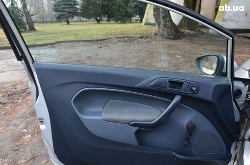 Ford Fiesta 2009 серый - фото 19