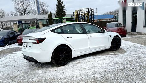 Tesla Model 3 2024 - фото 18