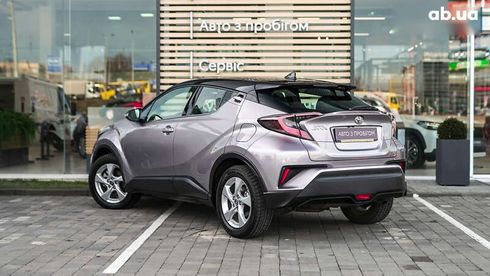 Toyota C-HR 2018 - фото 2