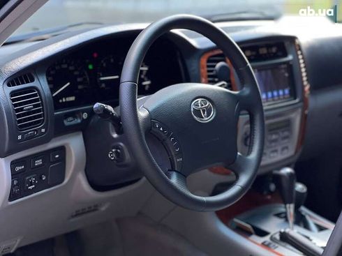 Toyota Land Cruiser 2006 - фото 29