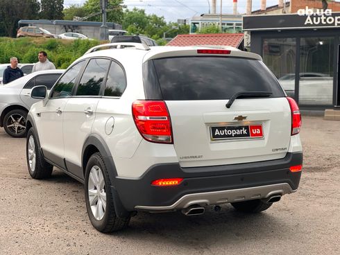Chevrolet Captiva 2014 белый - фото 7