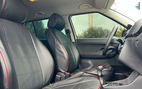 Skoda Fabia 2011 - фото 18