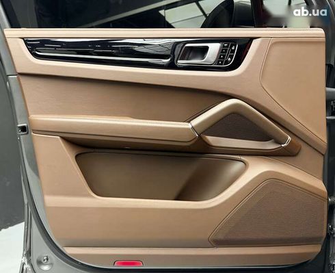 Porsche Cayenne 2019 - фото 25