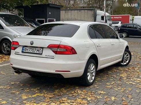 Skoda Superb 2013 - фото 4