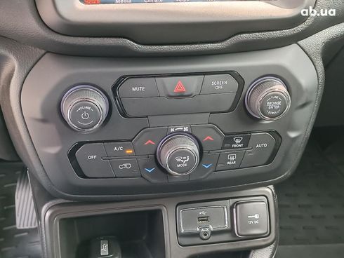 Jeep Renegade 2019 оранжевый - фото 28