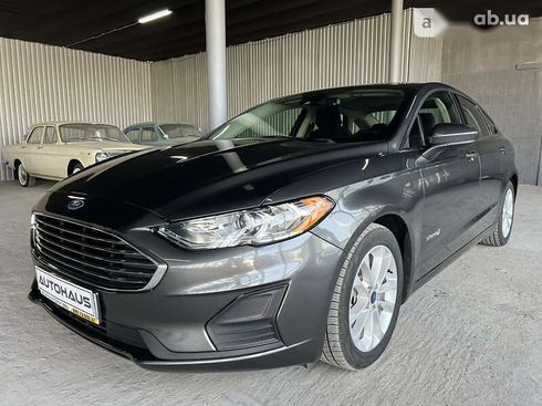 Ford Fusion 2019 - фото 12