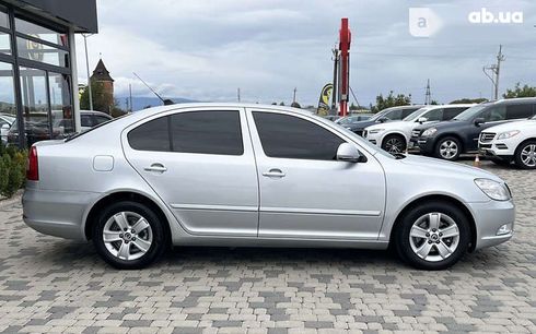 Skoda Octavia 2010 - фото 8