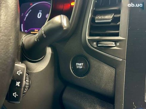 Renault Megane 2018 - фото 25