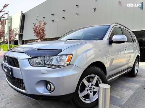 Mitsubishi Outlander 2011 - фото 3