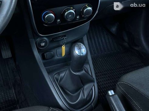 Renault Clio 2015 - фото 17