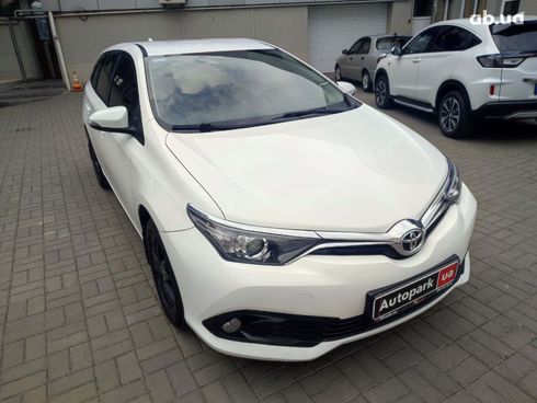 Toyota Auris 2016 белый - фото 14