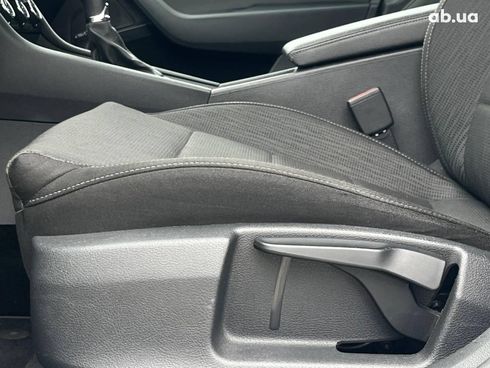 Skoda Superb 2018 белый - фото 16