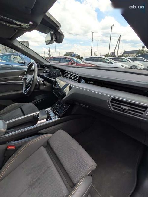 Audi E-Tron 2022 - фото 22