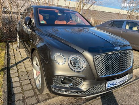 Bentley Bentayga 2021 - фото 26