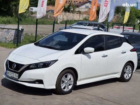 Nissan Leaf 2022 - фото 3