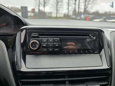 Peugeot 208 2012 - фото 16
