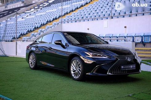 Lexus ES 2019 - фото 25