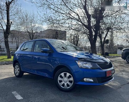 Skoda Fabia 2017 - фото 10