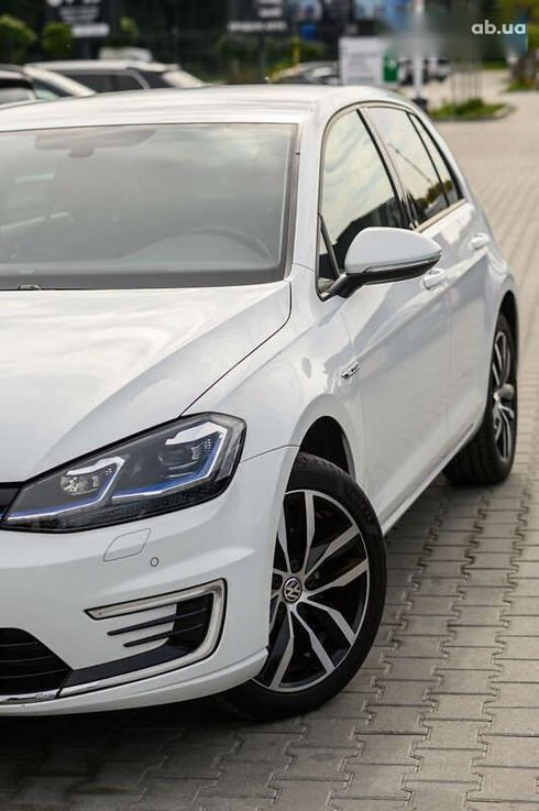 Volkswagen e-Golf 2019 - фото 6